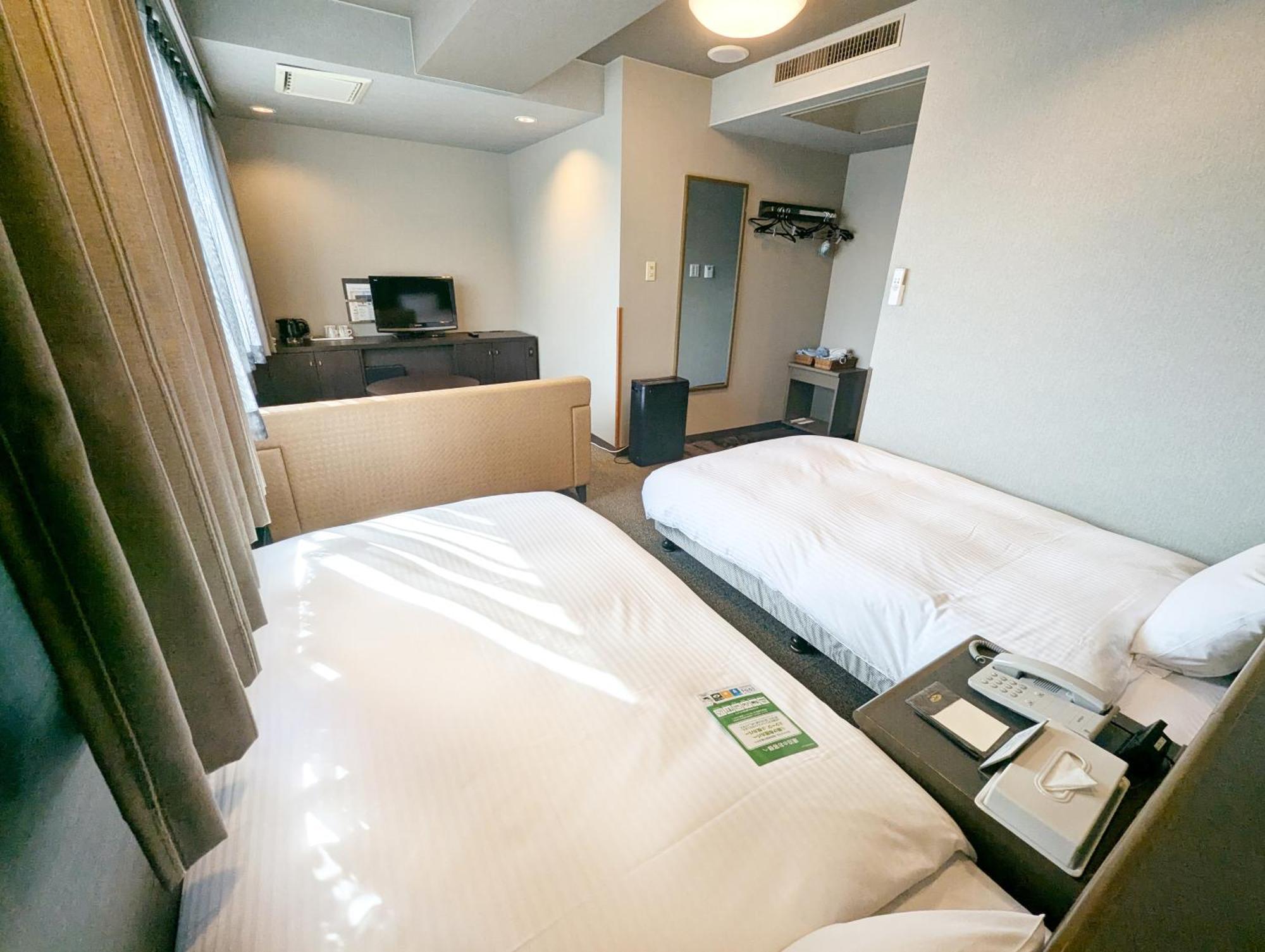 Hotel Route-Inn Court Chikuma-Koshoku Kültér fotó